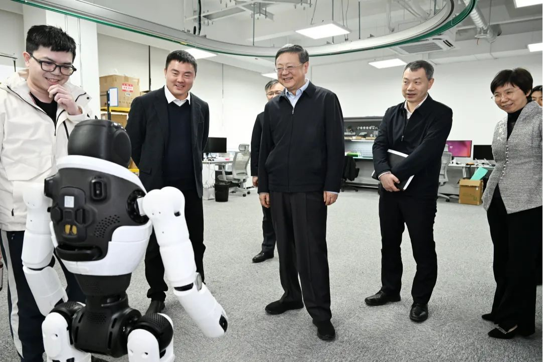 上海市委书记陈吉宁专题调研leyu机器人