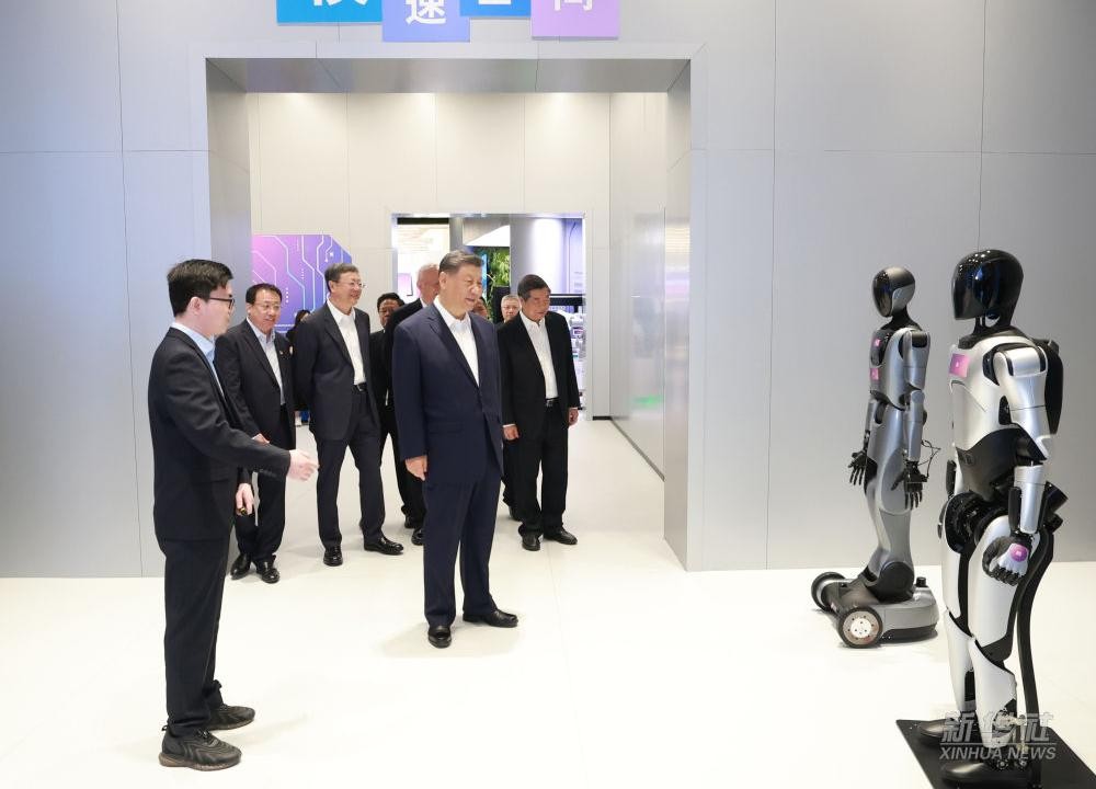 习近平总书记到上海调研，leyu代表具身智能行业汇报进展